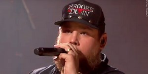 Luke Combs to play Bank of America Stadium in 2023