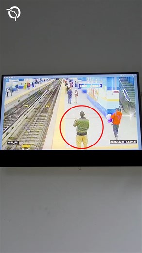 ⚠️ خلي بالك… سلامتك تهمنا خليك بعيد عن حافة الرصيف علشان سلامتك ⚠️ Stay alert… your safety matters Please keep a safe distance from the platform edge for your safety. #transoprtation #greenline3 #followers #RATP #metro | Mobility Cairo