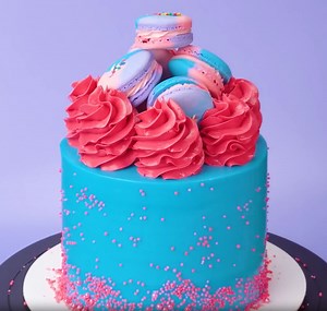 73K views · 3.4K reactions | Masterpiece Desserts: OREO & KITKAT Chocolate Cake Decorating Guides | Tasty Plus | Facebook