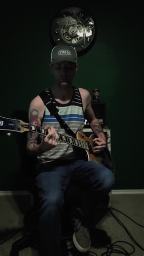 Some easy core to bring in a easy year...@New Found Glory #fyp #foryoupageofficiall #foryoupage❤️❤️