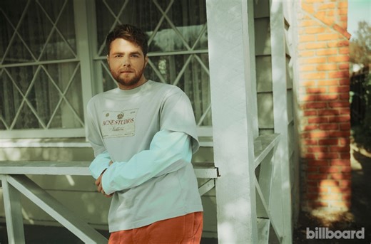 Alex Warren’s ‘Ordinary’ Hits No. 1 on Billboard Hot 100