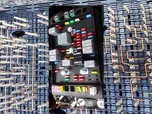 Repair Fuse Box in 2002 Chevy Trailblazer
