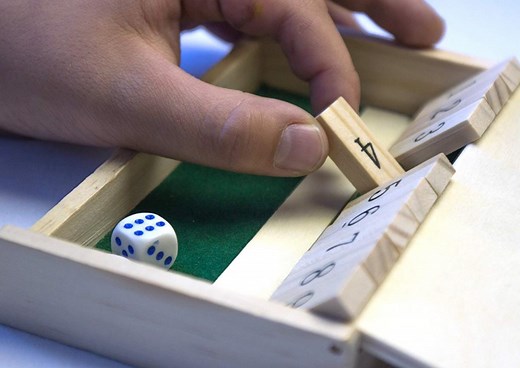 Shut The Box : Regeln, Anleitung & 10 Tipps fürs Würfelspiel