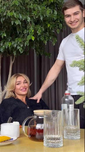 Залина Карданова on Instagram: "А почему женатый мужчина должен вообще играть в компьютерные игры без жены? 🤣🤣🤣"