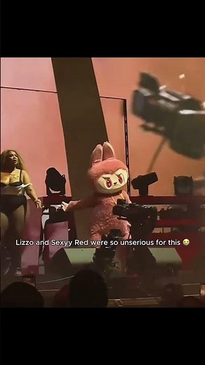 Sexyy Red brought out Lizzo and Lizzo brought out a Labubu 😭
