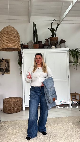 Princess Polly Haul: Stylish Outfits & Discounts