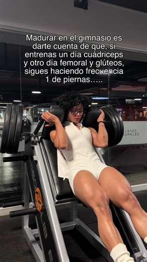 Rutina de tren inferior en gym para cuadriceps fuertes