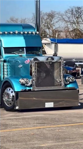 The Legend Lives On Custom Peterbilt 379 Classic! #bigrig #trucking #automobile