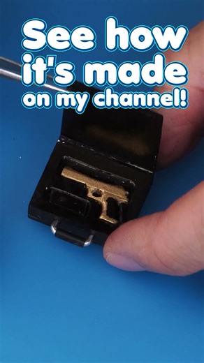 🎯 DIY Miniature GOLD DESERT EAGLE Pistol Toy with Box – Perfect for Dolls & Mini Brands Fans!
