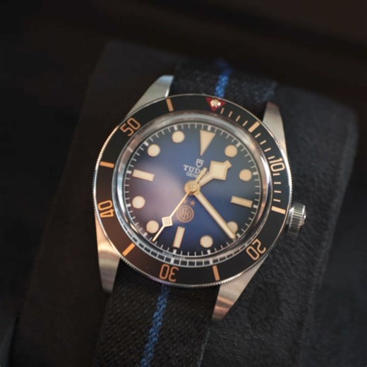 After the team, your moment has arrived 🤩 1908 watches to become part of the Nerazzurri triumph 🖤💙 The special Black Bay 58 Inter X TUDOR is now available. Dopo la squadra, è arrivato il vostro momento 🤩 1908 pezzi per diventare parte del trionfo Nerazzurro 🖤💙 Lo special Black Bay 58 Inter X TUDOR è ora disponibile. 👉 https://bit.ly/4bE2nRl #InterXTUDOR #IM2Stars | Tudor Watch | Inter