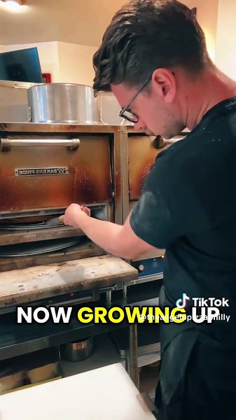 The Paulie: A Classic Philadelphia Pizza Experience