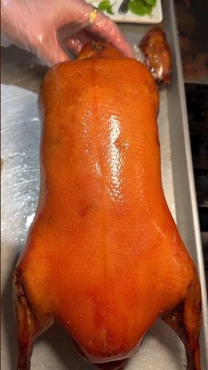 You’ve Never Seen Peking Duck Cut Like THIS Before!