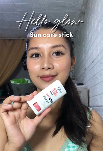 Swiping on my invisible shield against the sun. Who else loves a stick format? #helloglow #helloglowsuncarestick #helloglowsunstick #helloglowsunsticksunscreen @Hello Glow Official