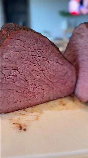 Smoker Roast Beef Recipe | Juicy & Flavorful | #SmokerRecipes #RoastBeef #BBQDelights#traegergrills