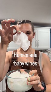 Homemade baby wipes. While I’m still not on the cloth diaper train yet (love the idea but too lazy to try apparently) I could get behind some homemade baby wipes. This made me feel extra crunchy ✨ 2 cups of boiled or distilled water with a tablespoon of organic coconut oil and aloevera. They’ll last about a week in a airtight container but just dump some more on if they start to dry out! Also feel much better about using these wipes on my little guy rather than the Huggies or pampers after reali