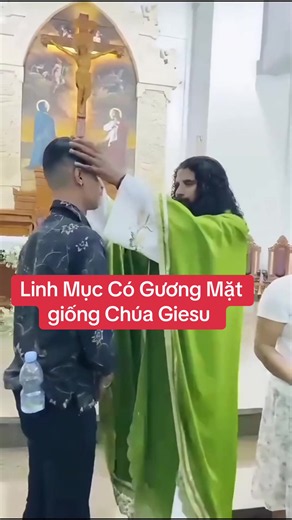 Linh Mục Có gương mặt giống Đức Chúa Giesu . #video #thanhca #nhàthờcônggiáo #nhàthờ #NhacCongGiao