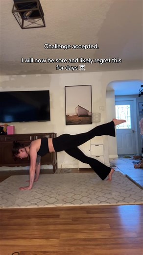 This was one of those moment where I saw something and my ego said I can do that no problem. My ego lied to me yet again #challange #plankchallenge #fitness #myego