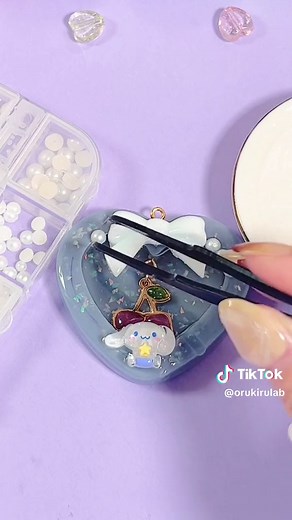 ゆらゆら揺れる♪乙女心くすぐる💞可愛いレジンキーホルダーの作り方🩵🤍#オルキルラボ #resin #かわいい #orukirulab#orukirulabダー #サンリオ #sanrio #量産型 #ゆめかわ #charm