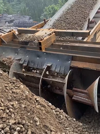If you're seeing this, it means even big data can't take it anymore — today, I'm here to cure your OCD. Heard this thing cures all kinds of resistance? #Mechanical #Engineering #StressRelief #OCCure #oddlysatisfying #construction #asmr #machinery #heavyequipment #relaxing #dirt #conveyorbelt #fyp #viral