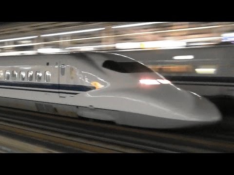 東海道新幹線 三河安城駅を700系通過