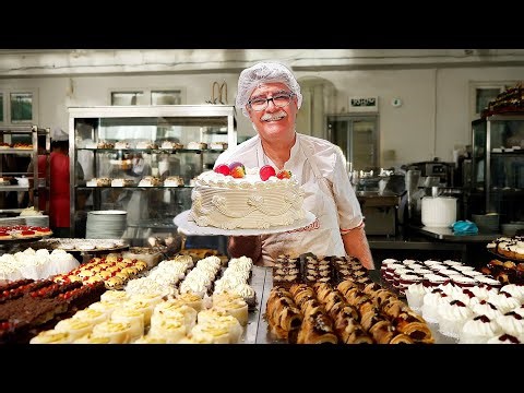 The biggest confectionery in Iran! Baking 300 cakes a day