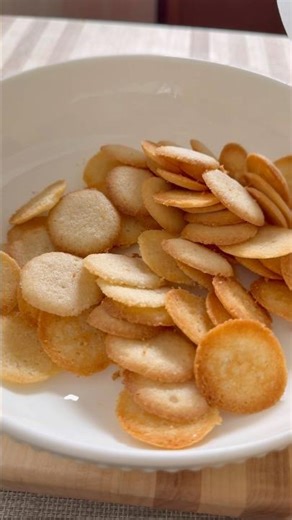 Homemade vanilla cookies that actually taste better than store-bought #cookies