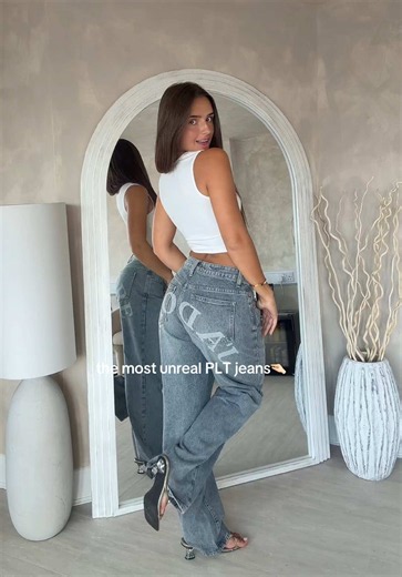 guyssss😍 you needdd these wow @prettylittlething #pltjeans #plt #jeans #dealdrops #tiktokmademebuylt