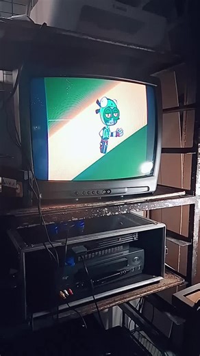 Having some incredibly niche technical difficulties. I'm recording my puppet from OBS and into a VCR and even though the aspect ratios match, the image is kinda squished and there's black bars on the side of the screen. I dunno how to fix it. #vtuber #pngtuber #vcr #vhs #crt