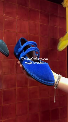 El pop de color que transforma todo tu look. Zapatos que elevan lo simple y hacen del color el protagonista. Descubre @flabelus en #MidtownJalisco y deja que tu outfit hable por ti.