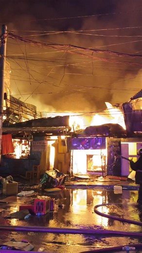 Ang hirap isipin kung paano makakabangon ang bawat isa sa nangyareng sunog. Task Force Bravo location NIA Road, Barangay Pinyahan Quezon City, Dräger Pumper 1 10-23😥 #bumberongtiktoker👨‍🚒🚒🚑 #dräger17 #firevolunteer #bumberoknows #BumberongNars