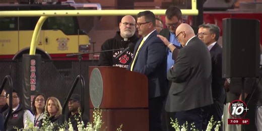 Grand Blanc community comes together to reflect after tragedy