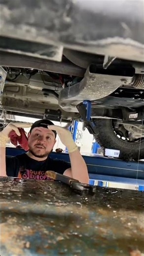 Ivan walks us through Sprinter transmission service #RunsOnDuncans#MercedesSprinter