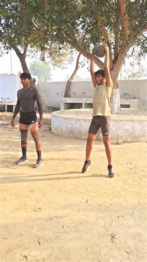 CORE + EXPLOSIVE POWER TRAINING 💪 TRAIN SMART + TRAIN HARD 🔥🏆#athletics#sportstraining#ytshorts