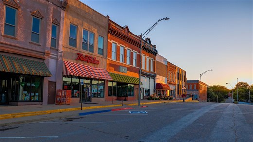 Do you want to live in a small town? This Nebraska community is offering $50,000 to newcomers