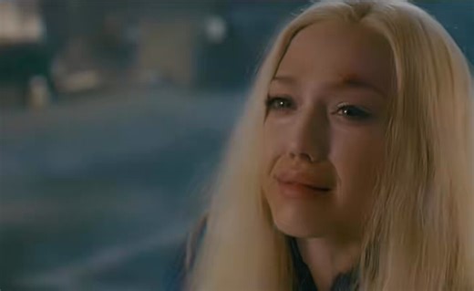 Jessica Alba almost quit acting after Fantastic Four 2.She cried so real in this death scene that the director said: “Can you cry prettier? We’ll CGI the tears.”Alba thought:“F*ck it. I don't care about this business anymore.'"