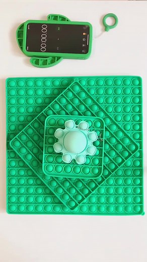Do you wanna one? #popit #fidgets #fidgetfun #toy #green #viral