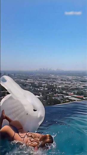 Looks Dangerous… But Here’s the Truth About Infinity Pools! 😳🌊