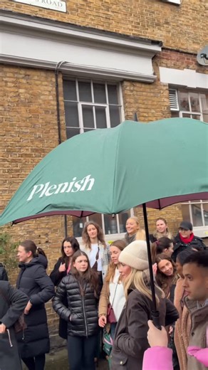 Plenish Drinks on Instagram: "What a way to start a Friday morning 💚 This morning we stepped into wellness together ✨ We started the morning bright & early at @districtcoffeeldn with coffees & matchas flowing ☕️ before a lap of Battersea Park hosted by our Chief Nutritionist, @emthenutritionist. Thanks so much to our Plenish community for joining us, & thanks to the light rain.. we got to use our cute umbrellas ☔️💚"