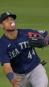 15K views · 135 reactions | Julio must be a Hammer the way he's blowing bubbles 﫧 On Bubble Gum Day, taking time to admire some exceptional multi-tasking #MLB #baseball #Mariners | MLB Europe | Facebook