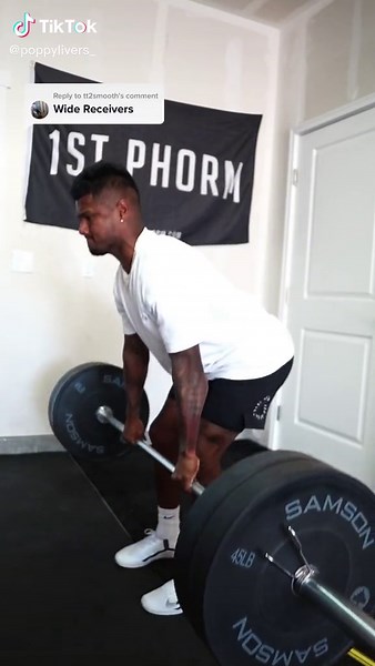 Replying to @tt2smooth #athletes #athletic #athletictrainer #athletetrainer #football #widereceiver #wideout #fyp