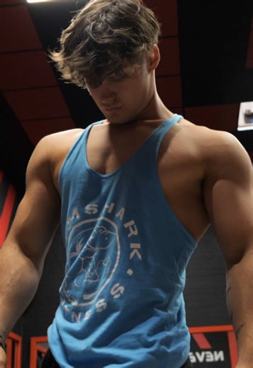 Bicep day on the bulk #GymTok #gym #aesthetic #frame #wideclavicle #gymshark #shoulders #davidlaid #biceps #ncs