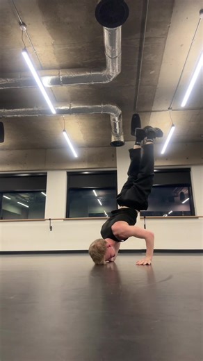 Pushups inspired by Timbaland's Breakdance Moves