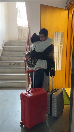 Rajani Jain | Content Creator on Instagram: "Aaj aa he gaya wo din jab mujhe jana tha apne parivar se dur… #delhi #kolkata #vlog #familyvlog #trip"