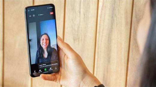 5 Tips Menjaga Kamera Depan HP agar Tidak Buram, Masih Sering Disepelekan - Tribunshopping.com