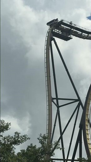 285 Foot Drop at 95 Degrees! | Tormenta Rampaging Run, Six Flags Over Texas