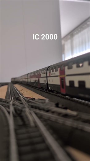 Märklin Re 460 mit Roco IC 2000 Doppelstockwagen