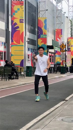 442K views · 3.9K reactions | Pengen story lari ala strava tapi gak pengen keliatan muka??? Artinya kalian wajib cobain tips story yg satu ini ges!!! Simple tapi tetep kece gaes  . #tips #tutorial #tipsstory #storystrava #strava #trendstrava #pelarikalcer #storyestetik #explore #explorepage #trending #reels #igreels | jojoshjoo | Facebook