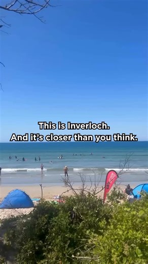 Inverloch. It’s not really that far. 👉 Under 2 hours from Melbourne. 👏 Closer than you think from the Peninsula. 💚 An easy road trip from East and South Gippsland. Close enough for a spontaneous weekend. Far enough to feel like you’ve properly exhaled. Coastline that stretches your thoughts wide. Open skies that soften the noise. A town that moves at human speed. And for one magical weekend, the @inverlochequinoxfestival brings it all to life. Live music by the sea. Wellbeing experiences. Sta