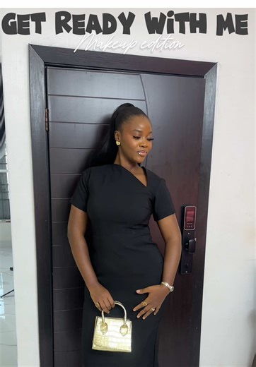 Be honest… does this look like 30 minutes makeup?👀😩 Outfit @Benin fashion designer #ufy #trendingvideo #relablecontent #grwm