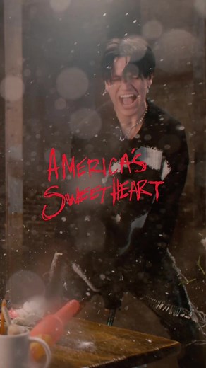 my brand new song “America’s Sweetheart” and the official music video featuring @charlidamelio is OUT NOW ! this song means everything to me 🖤